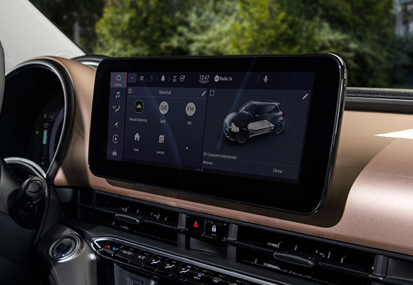 SISTEMA INFOTAINMENT DA 10.25” CON NAVIGATORE