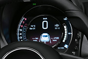 Cluster TFT digitale a colori, radio DAB Uconnect™ 7'' con CarPlay™/Android Auto™