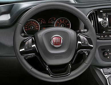 Fiat Doblò comandi al volante